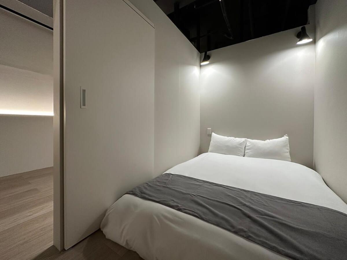 Bhotel New Small Hotel - Hondori Shopping Arcade 广岛 外观 照片